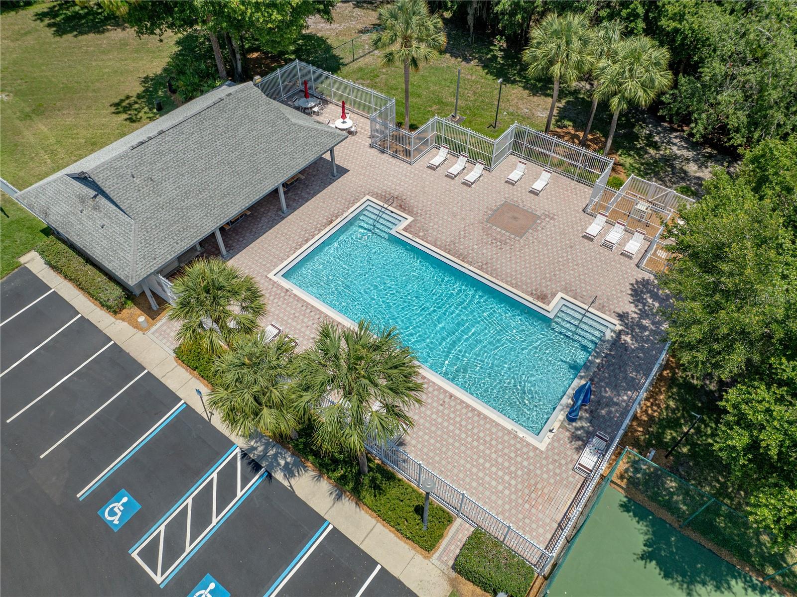 LAKE BERNADETTE - Residential