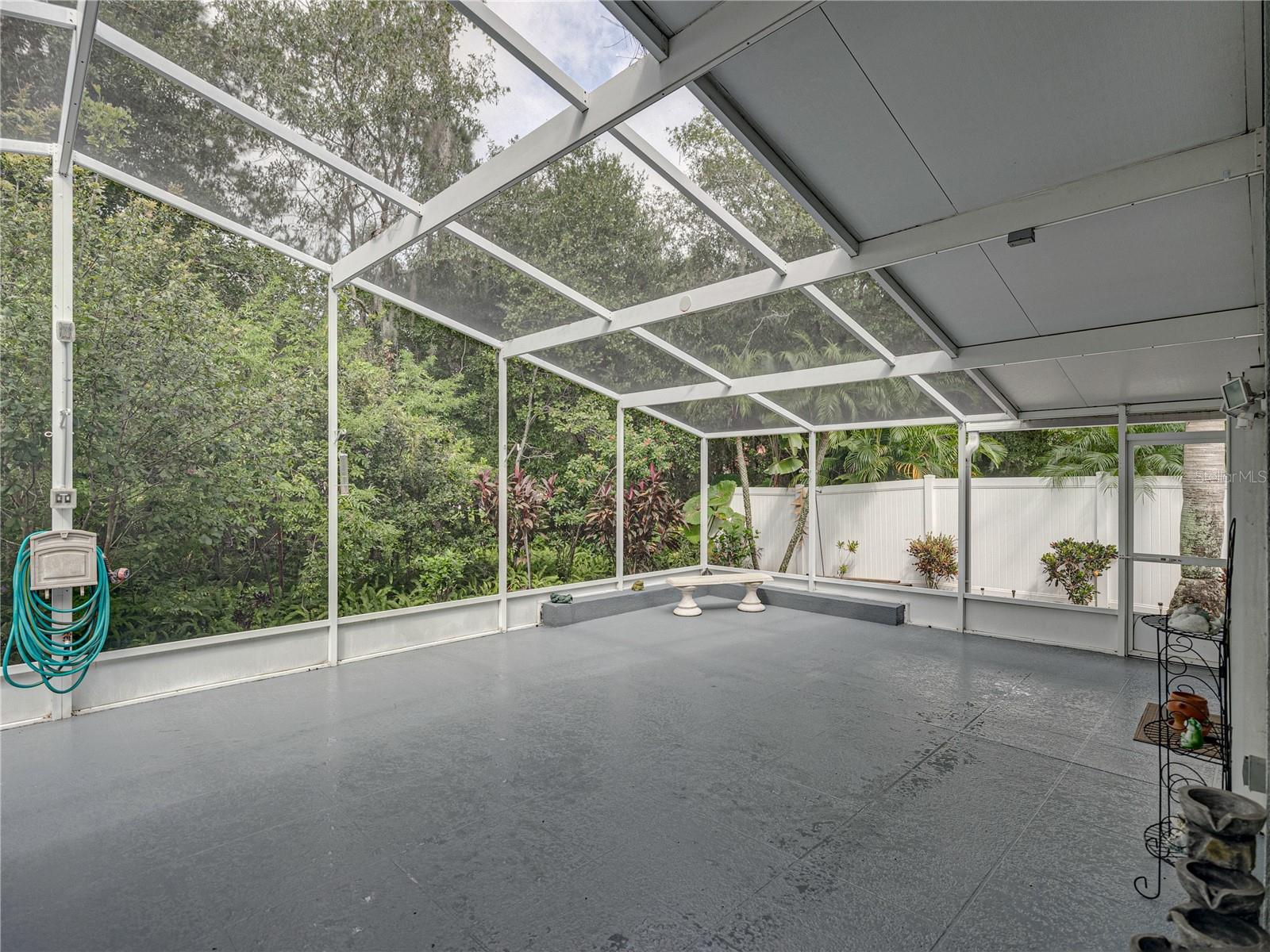 LAKE BERNADETTE - Residential