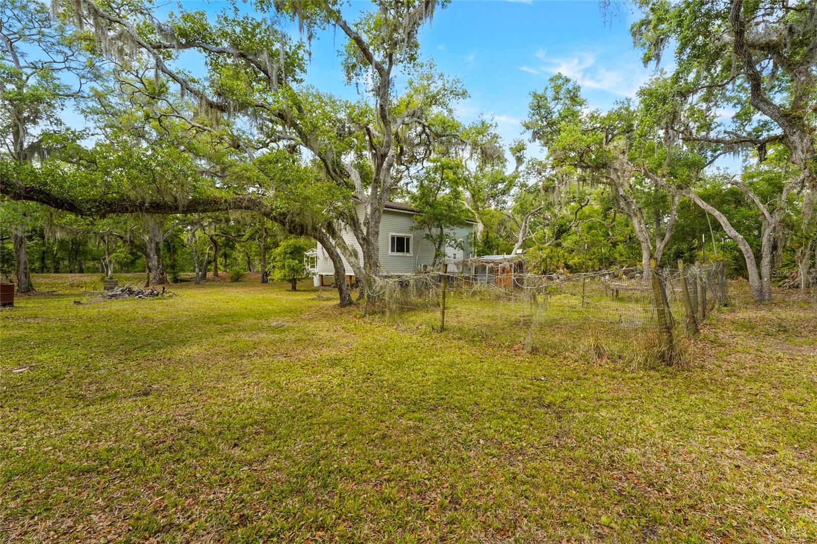 COUNTRY BROOKE ESTATES - Residential