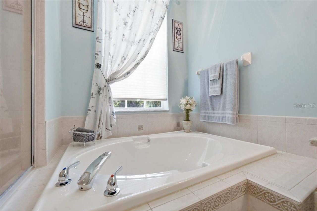 ROLLING OAKS ESTATES - Residential