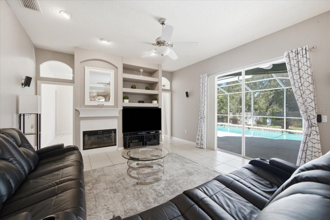 ROLLING OAKS ESTATES - Residential