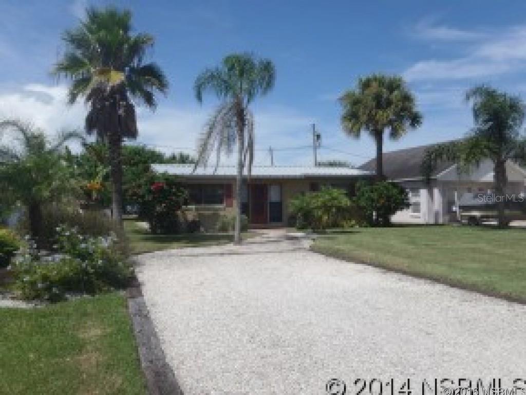 Beautiful Beach side Living!Enjoy the sounds of the Ocean from the backyard! 3 Bedroom private home, just a block from the beach. Tastefully decorated. newly updated with new paint new tile floors, new metal roof, New Washer and Dryer. Large backyard able to store RV etc.  Weekly or Monthly rentals available.
