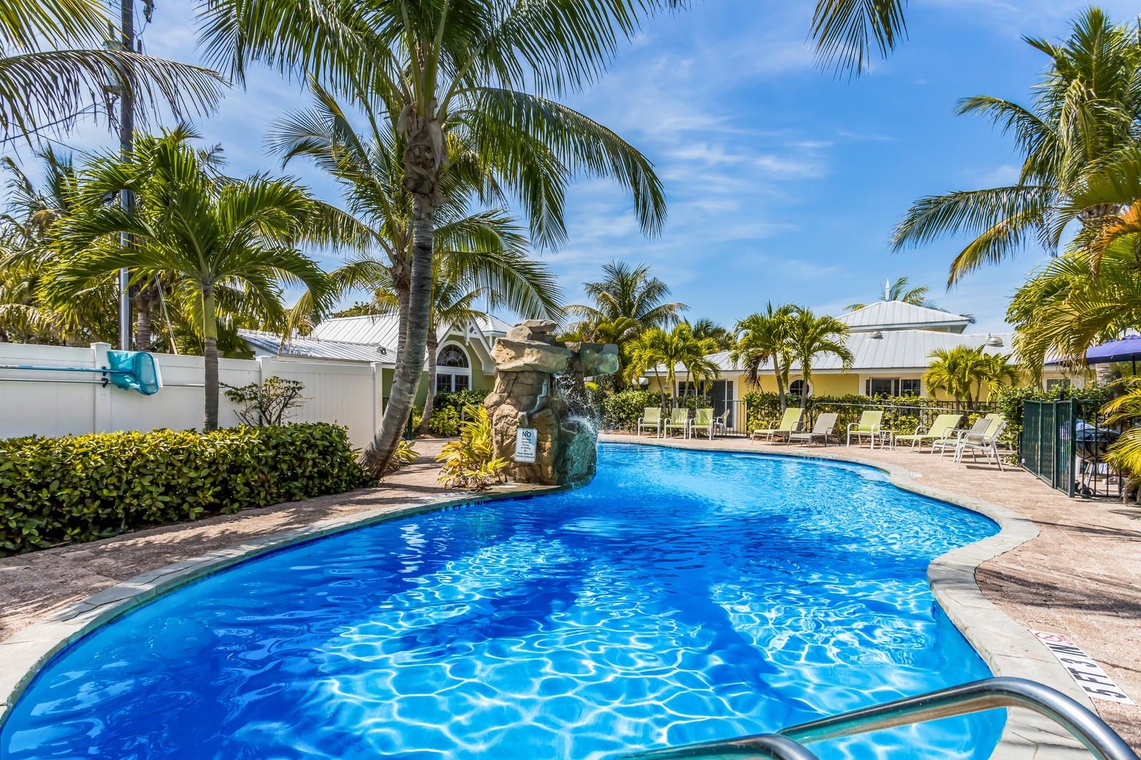 THE BLUE LAGOON - Residential