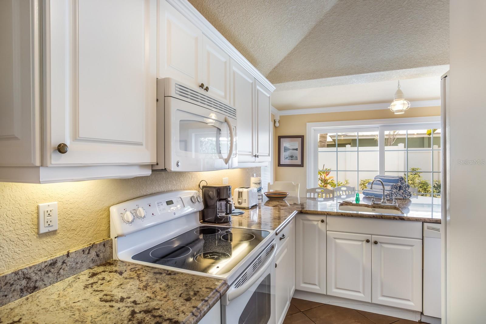 THE BLUE LAGOON - Residential
