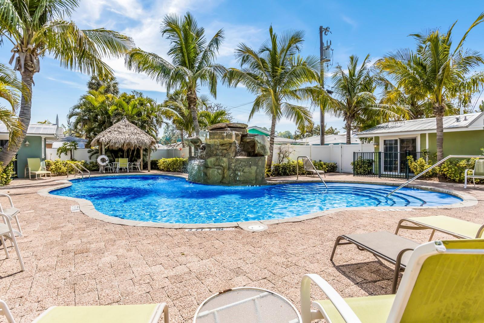THE BLUE LAGOON - Residential