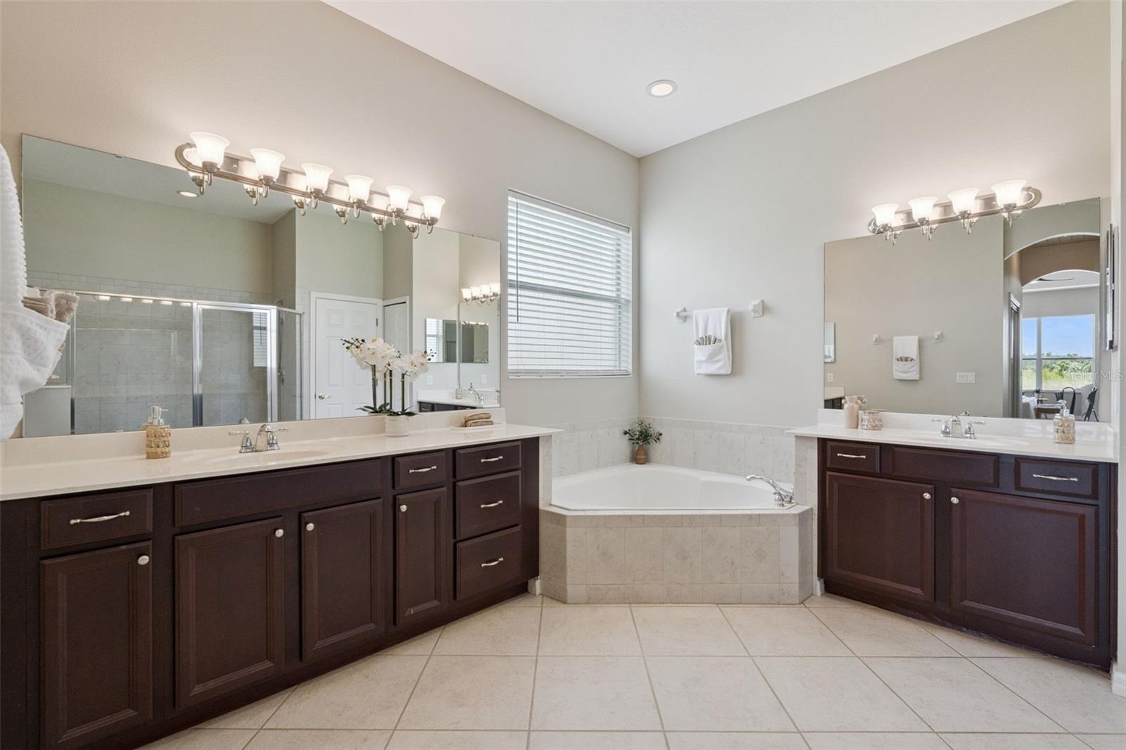 CARRIAGE POINTE A-I & L - Residential