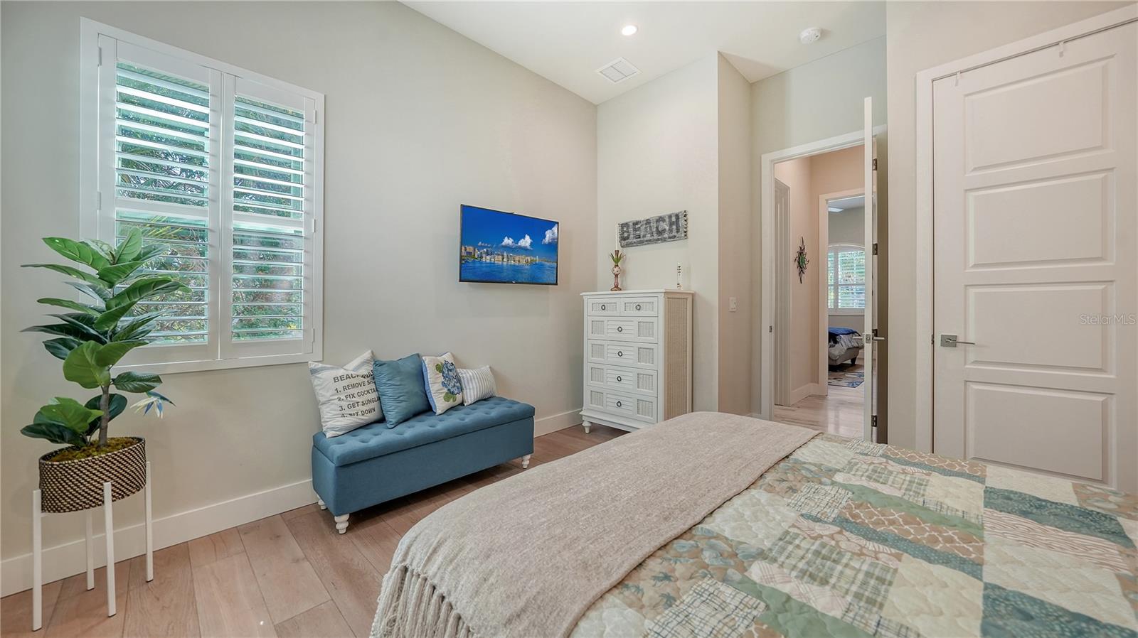SIESTA BAYSIDE WATERSIDE WOOD - Residential