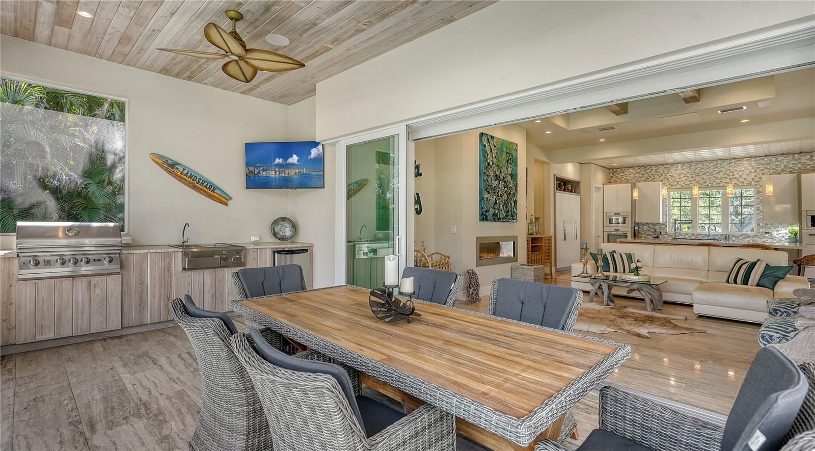 SIESTA BAYSIDE WATERSIDE WOOD - Residential