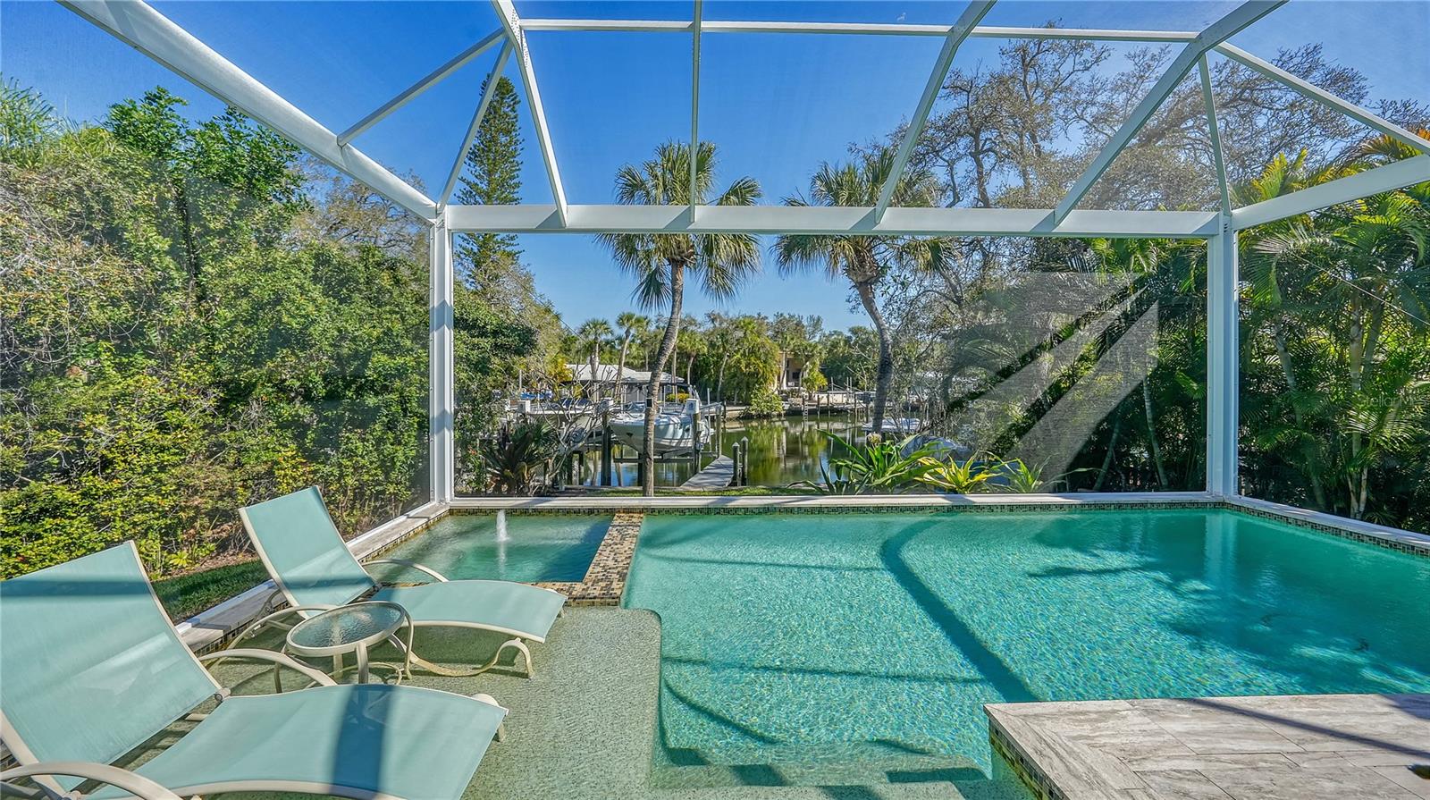SIESTA BAYSIDE WATERSIDE WOOD - Residential