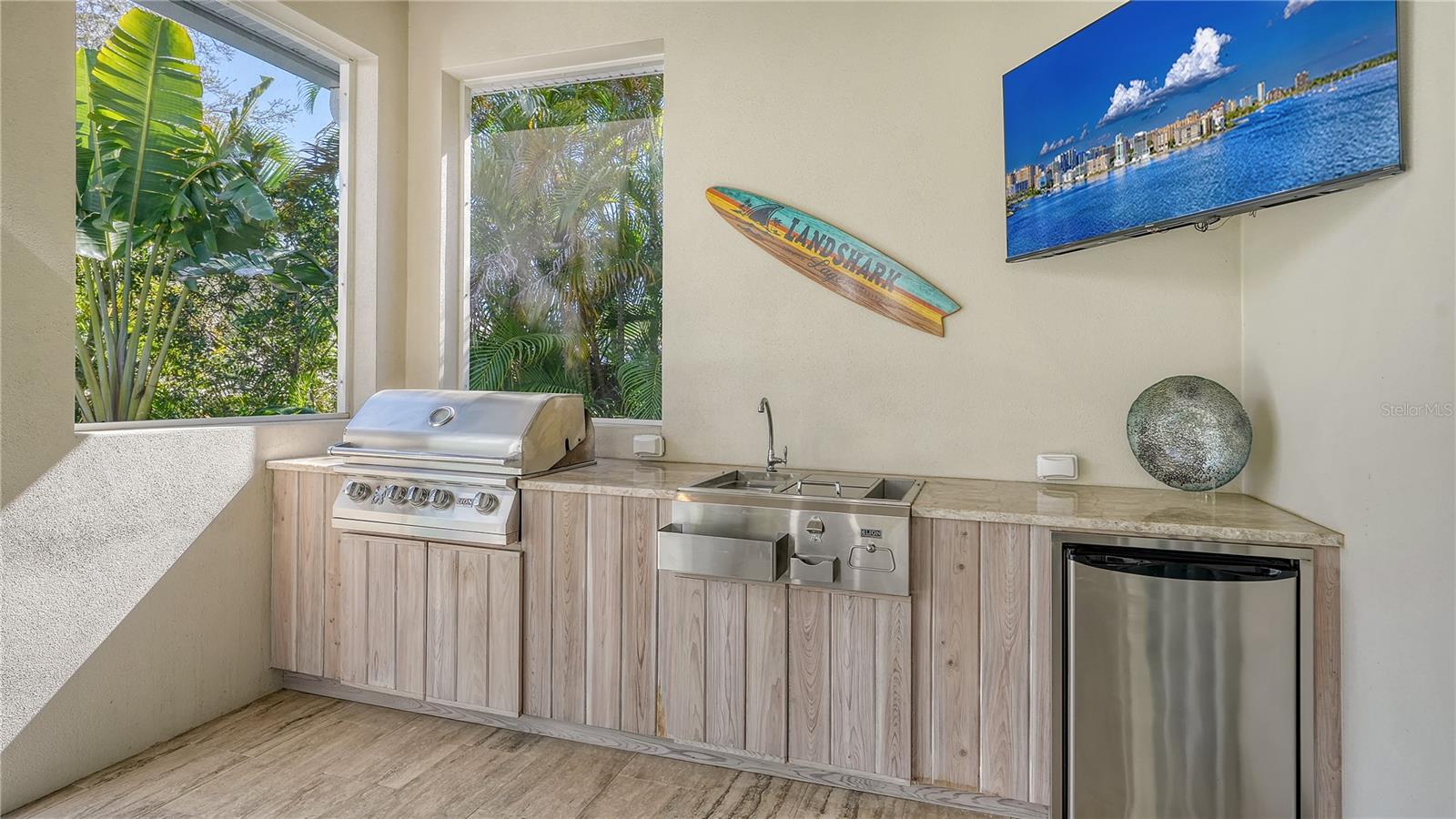 SIESTA BAYSIDE WATERSIDE WOOD - Residential