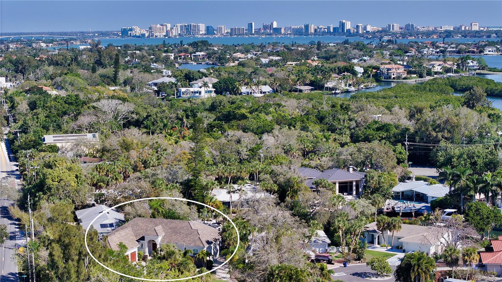 SIESTA BAYSIDE WATERSIDE WOOD - Residential