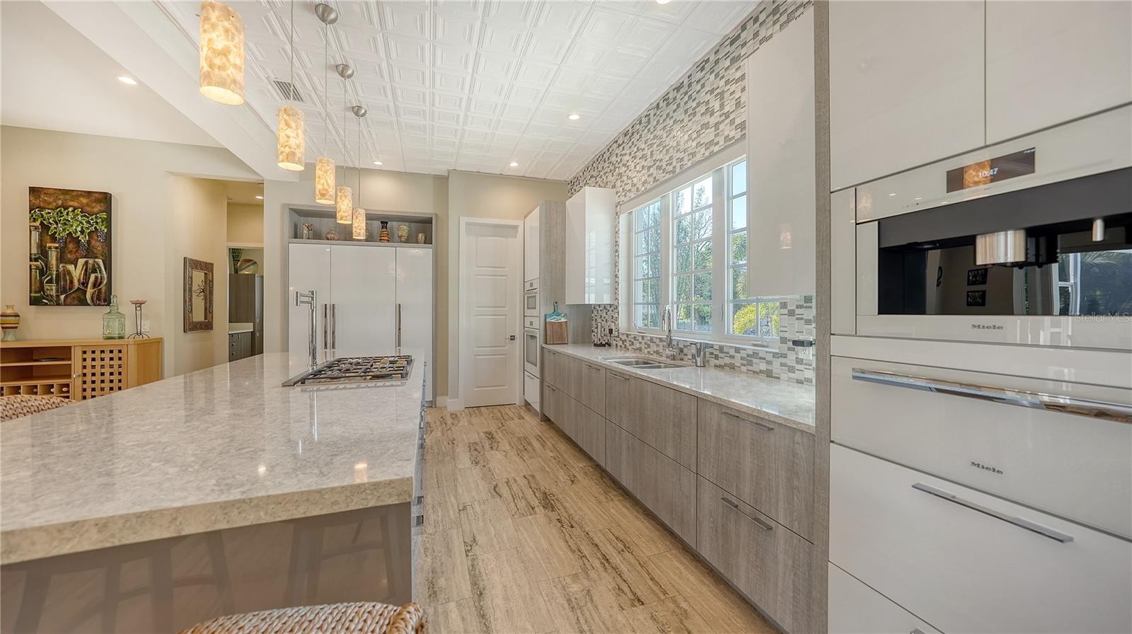 SIESTA BAYSIDE WATERSIDE WOOD - Residential