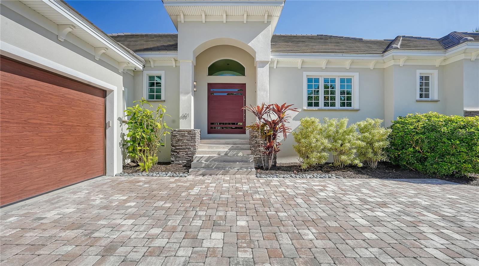 SIESTA BAYSIDE WATERSIDE WOOD - Residential