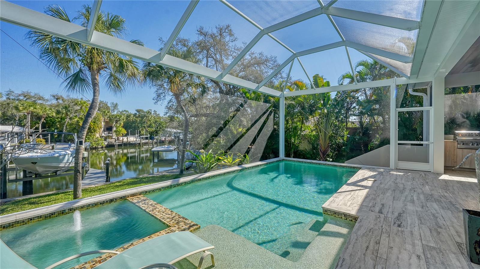 SIESTA BAYSIDE WATERSIDE WOOD - Residential