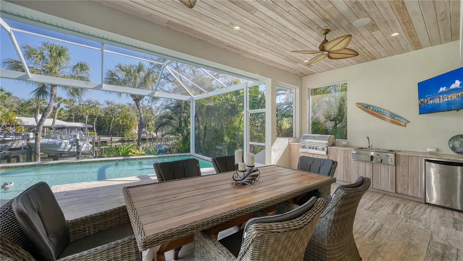 SIESTA BAYSIDE WATERSIDE WOOD - Residential