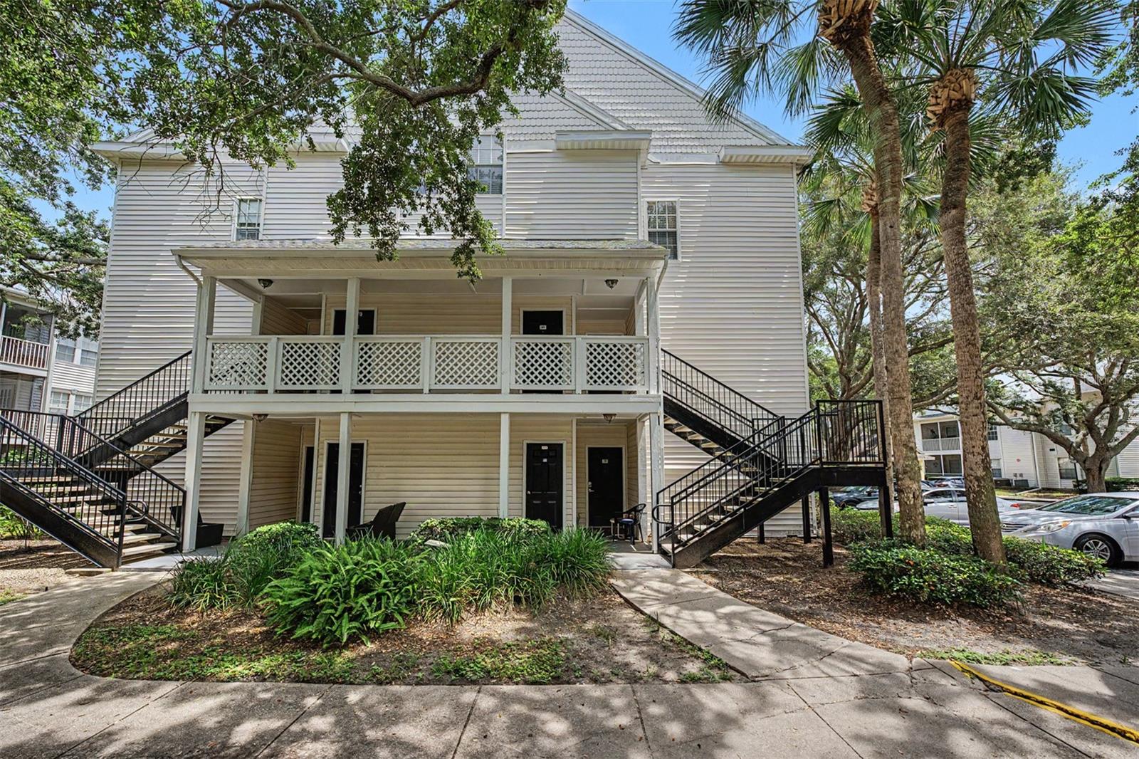 BENTLEY AT COBBS LANDING CONDO THE - Residential