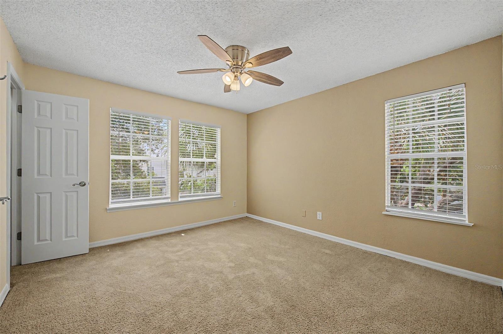BENTLEY AT COBBS LANDING CONDO THE - Residential