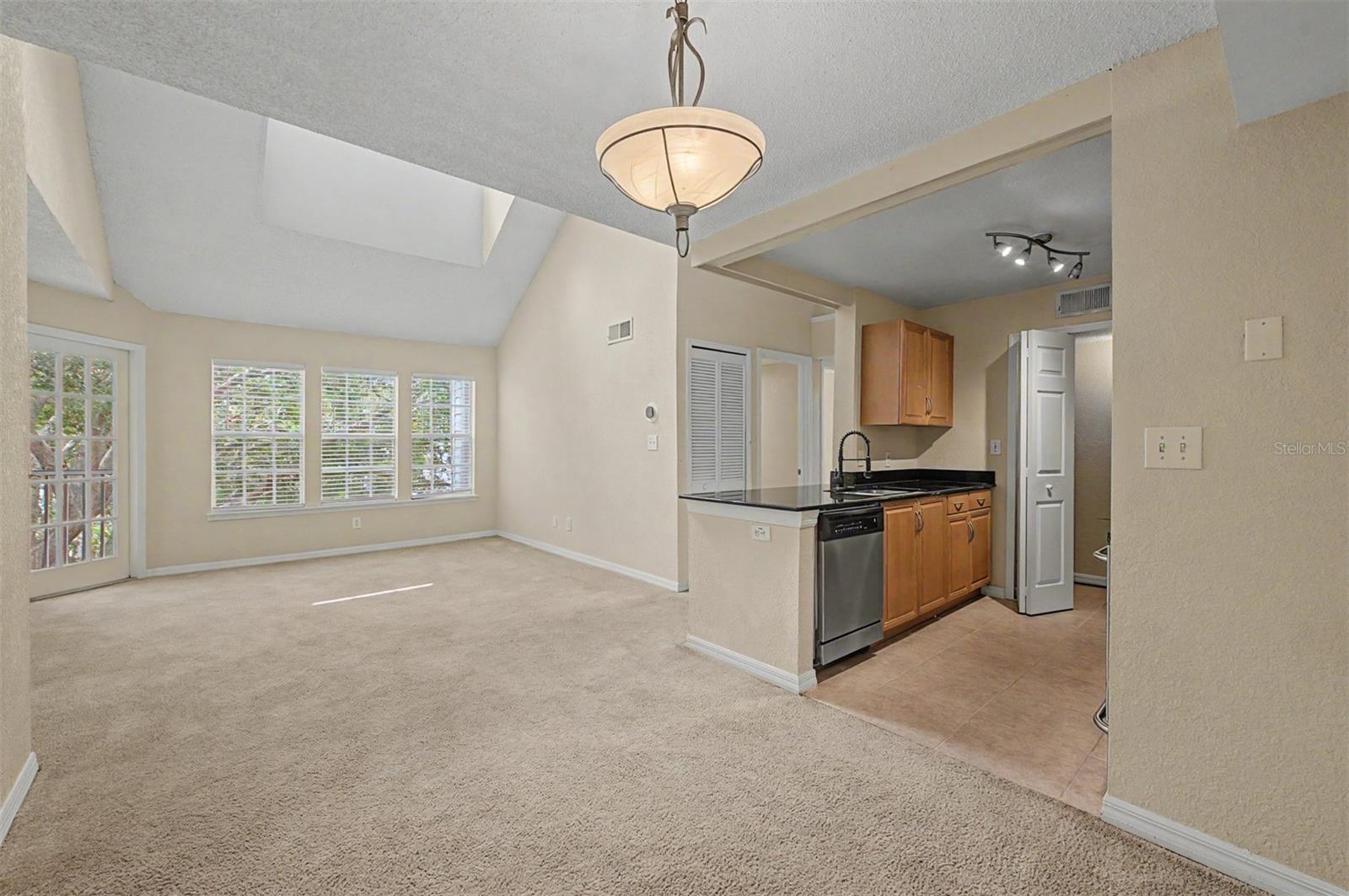 BENTLEY AT COBBS LANDING CONDO THE - Residential