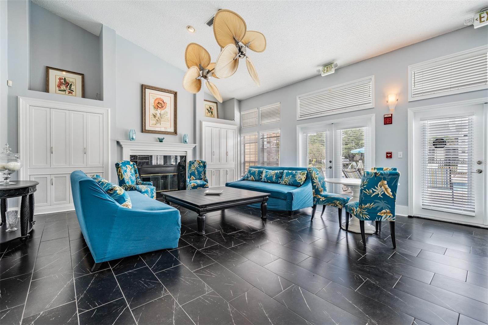 BENTLEY AT COBBS LANDING CONDO THE - Residential