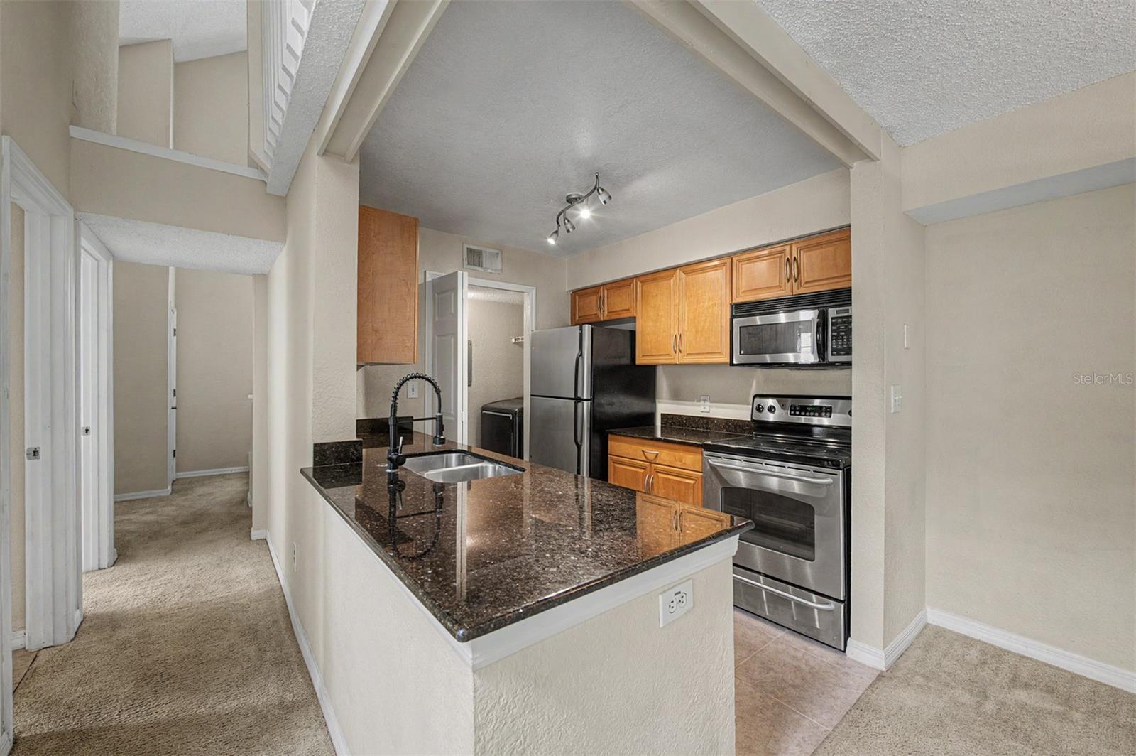 BENTLEY AT COBBS LANDING CONDO THE - Residential