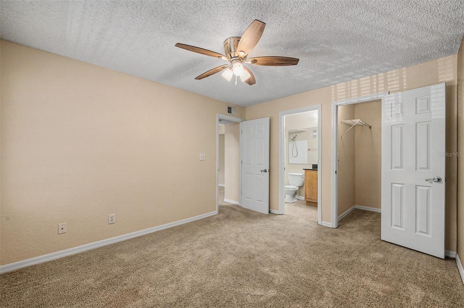BENTLEY AT COBBS LANDING CONDO THE - Residential