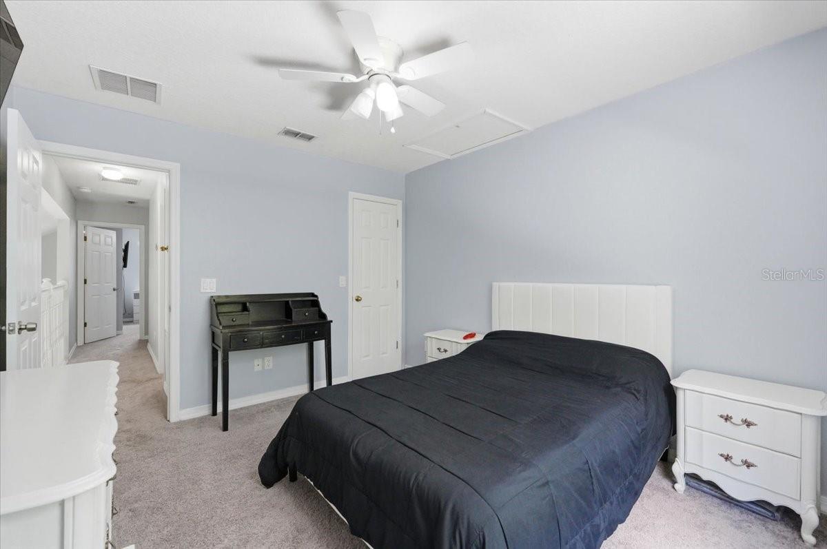 DONEGAN TWNHMS - Residential