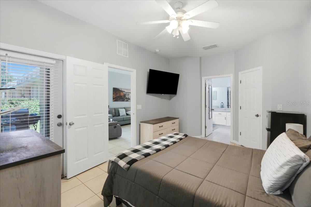 DONEGAN TWNHMS - Residential