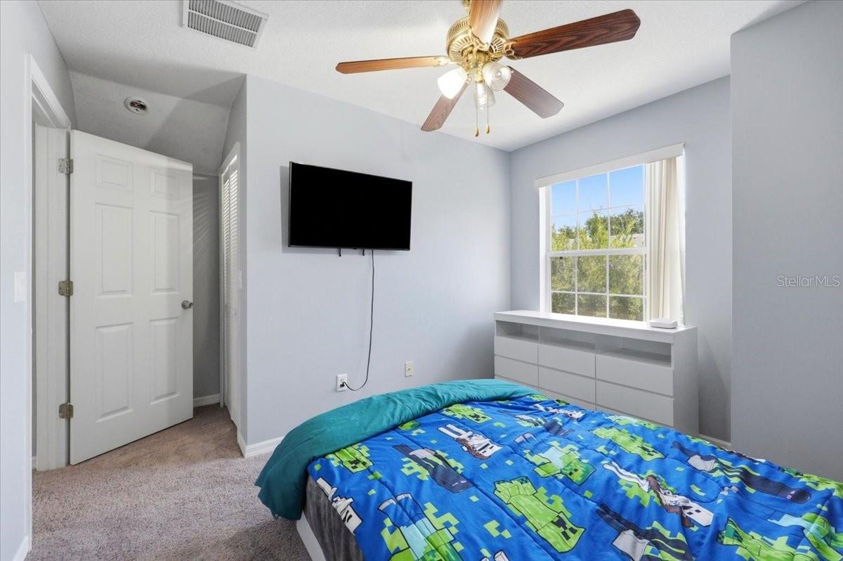 DONEGAN TWNHMS - Residential