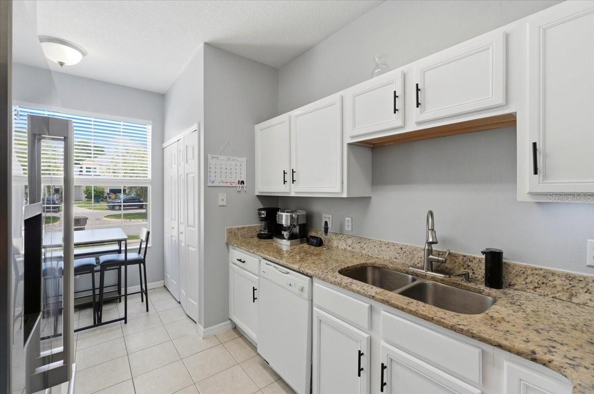 DONEGAN TWNHMS - Residential