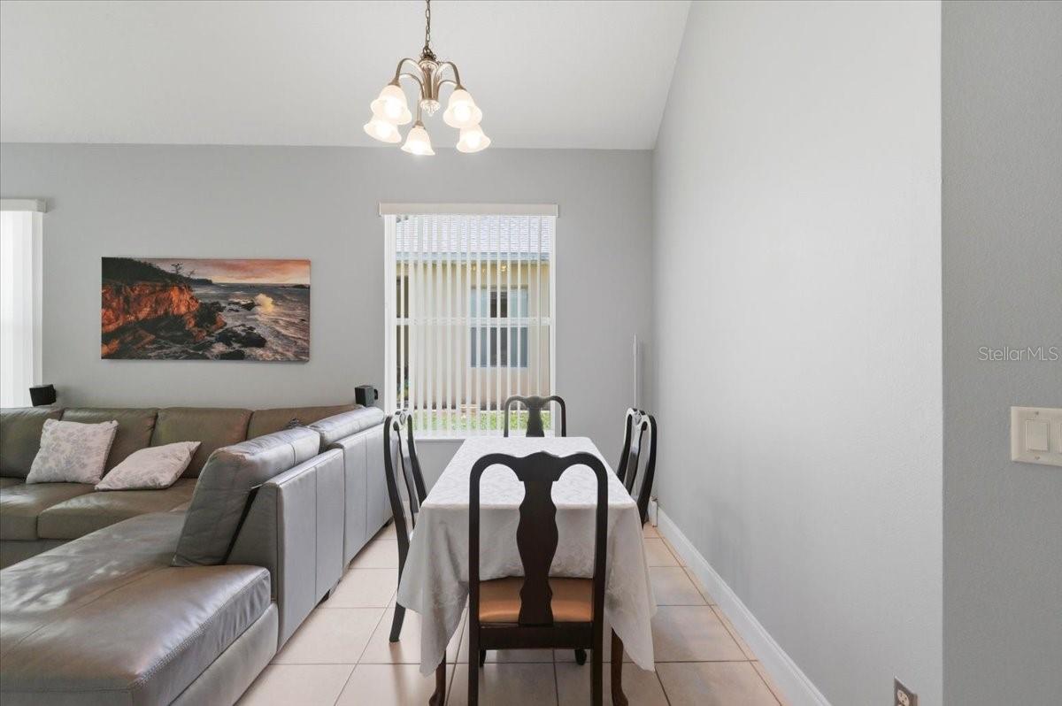 DONEGAN TWNHMS - Residential