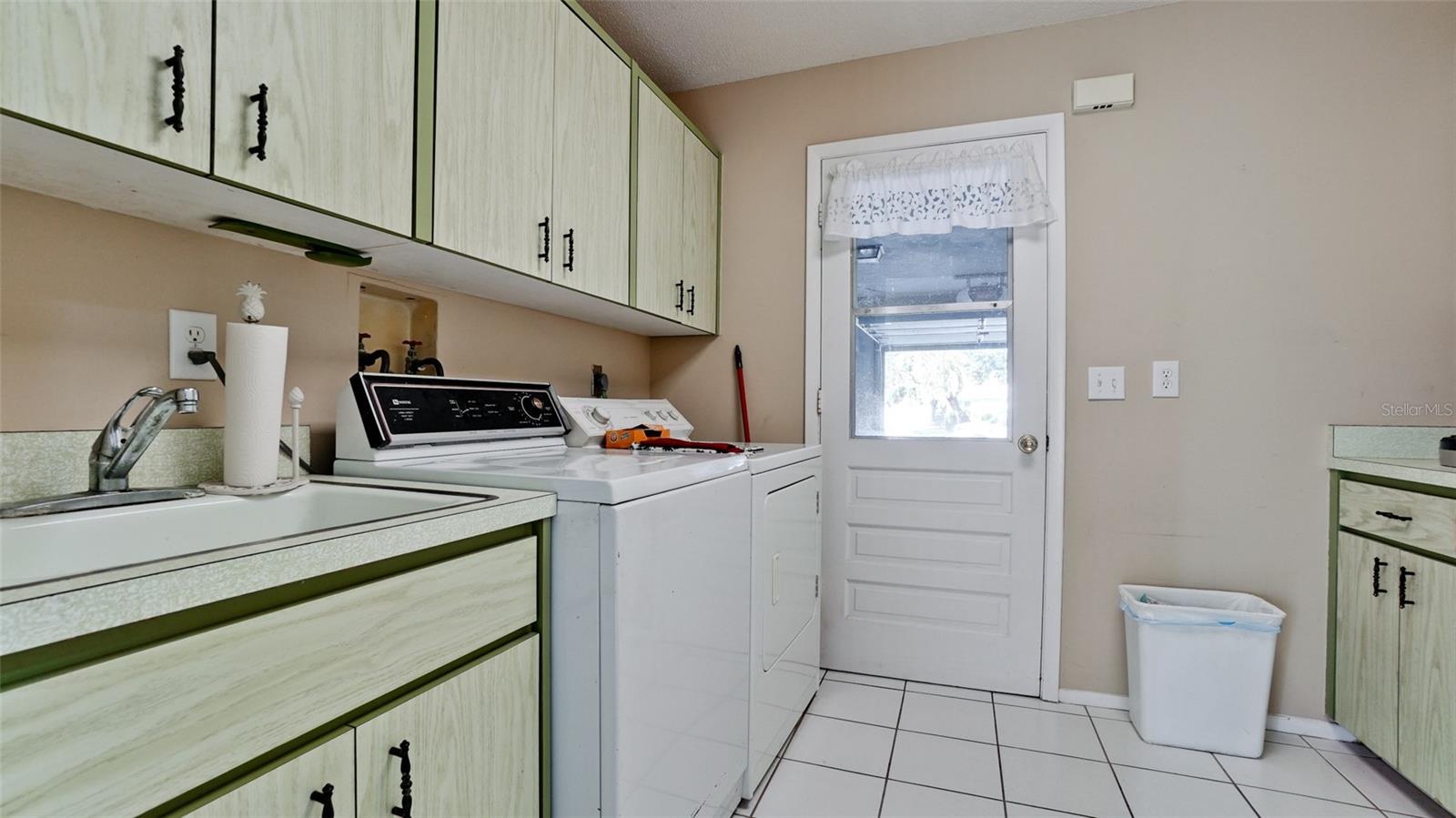 VILLAGE GREEN OF BRADENTON SEC 5 - Residential