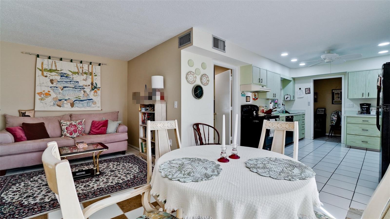 VILLAGE GREEN OF BRADENTON SEC 5 - Residential