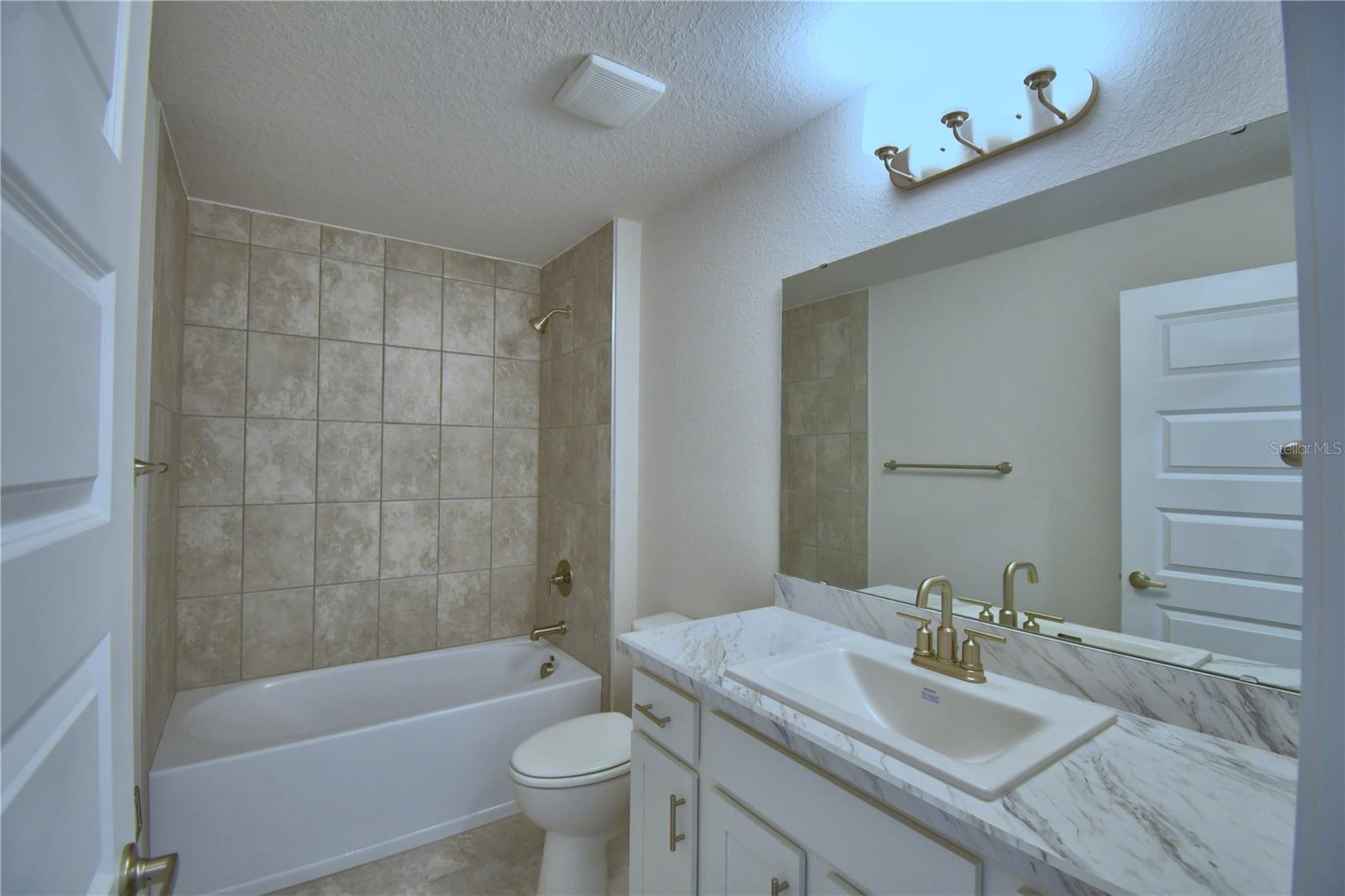 CADENCE CROSSING - Residential