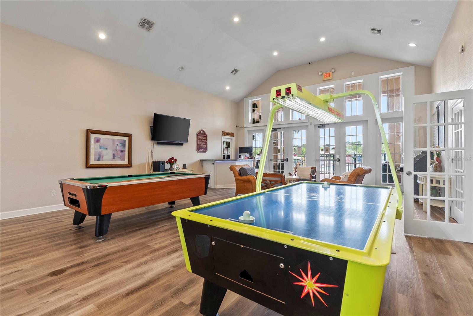 VILLAS AT SEVEN DWARFS LANE CONDO - Residential