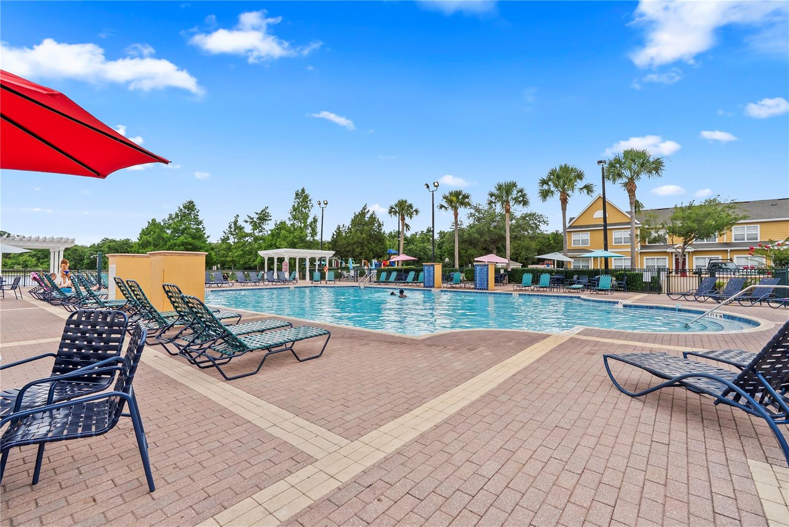VILLAS AT SEVEN DWARFS LANE CONDO - Residential