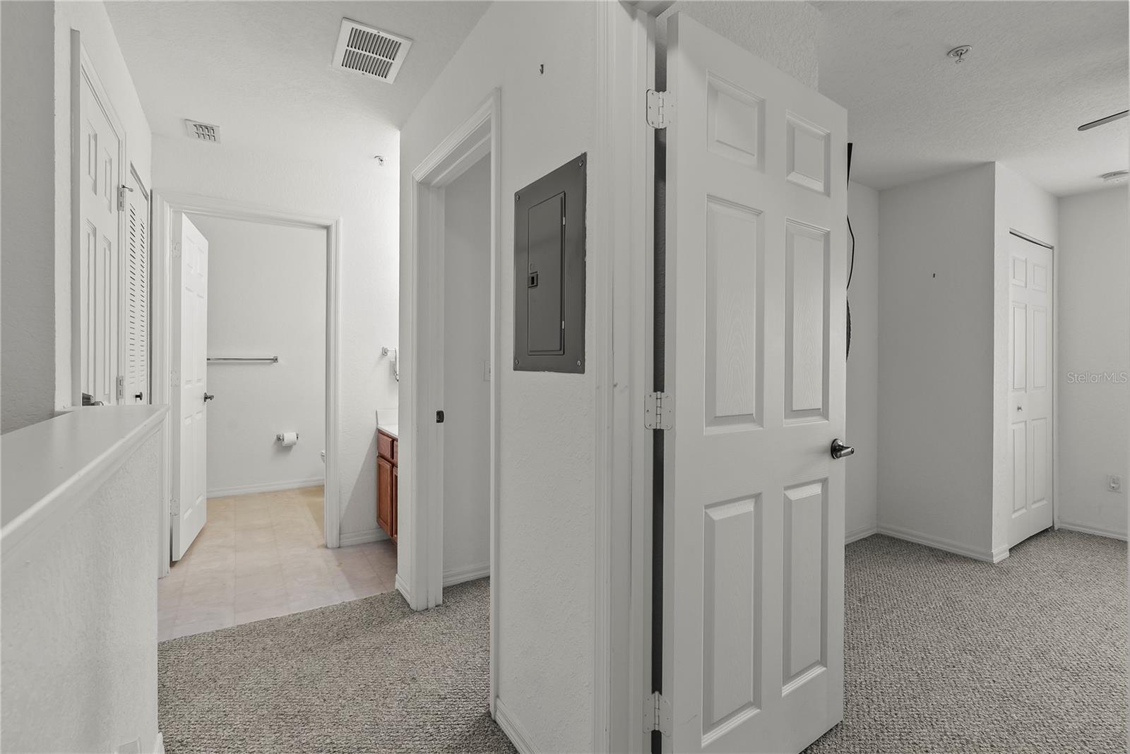 VILLAS AT SEVEN DWARFS LANE CONDO - Residential