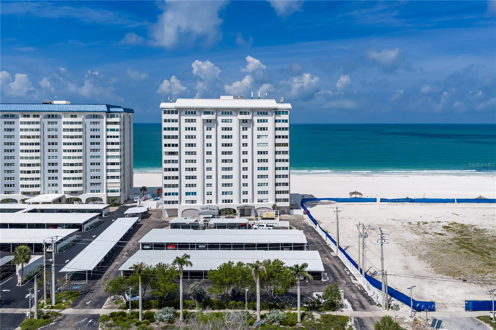 LIDO REGENCY - Residential