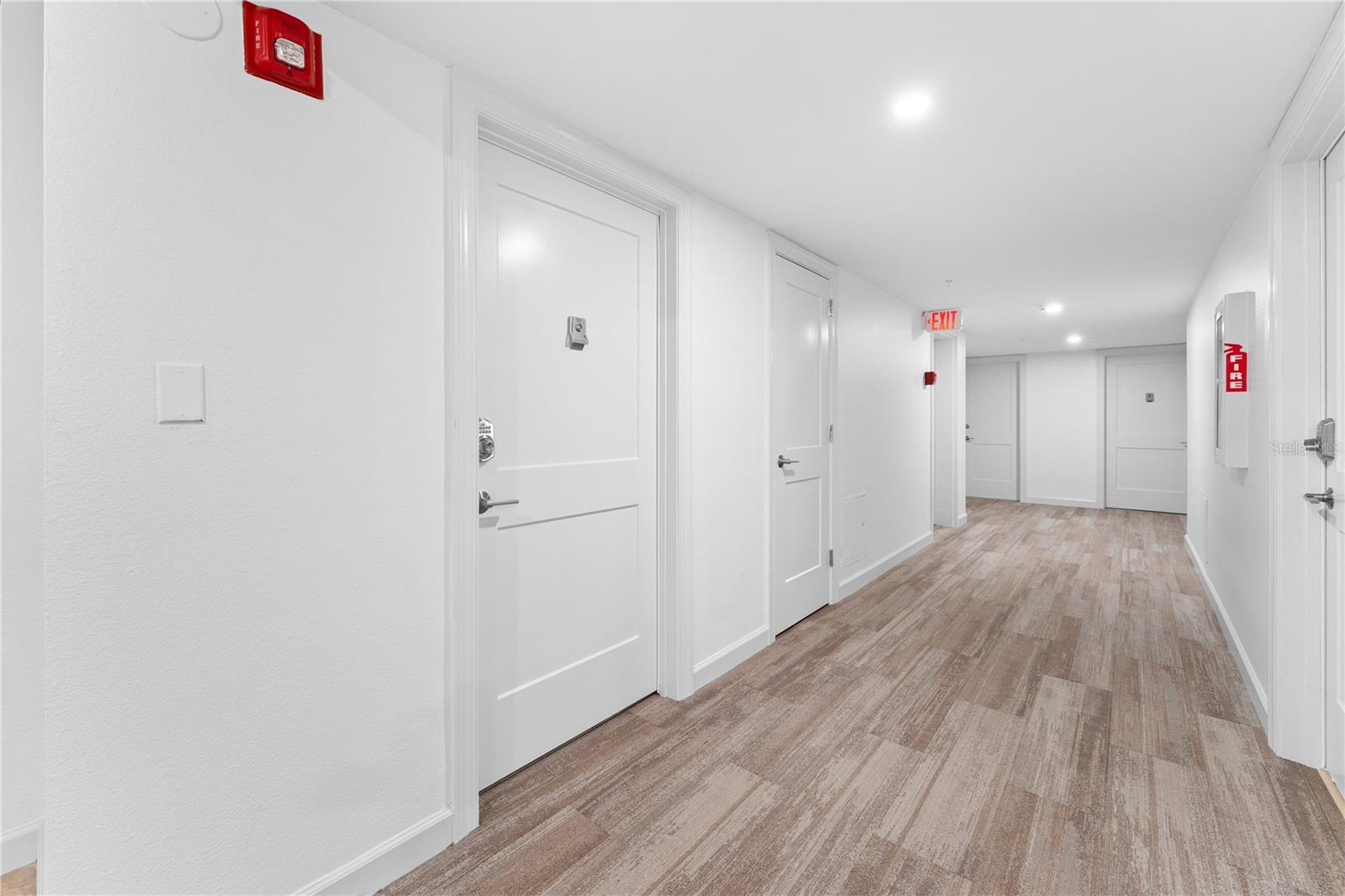 LIDO REGENCY - Residential
