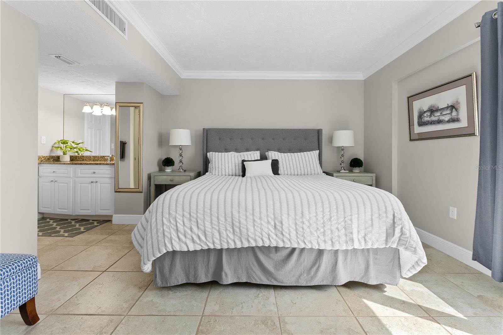 LIDO REGENCY - Residential