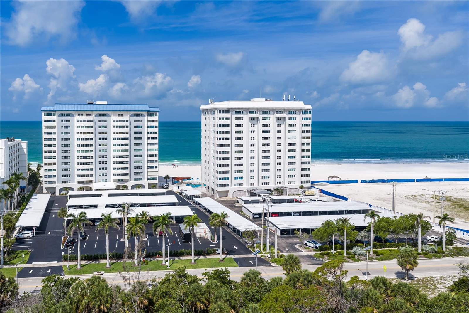 LIDO REGENCY - Residential