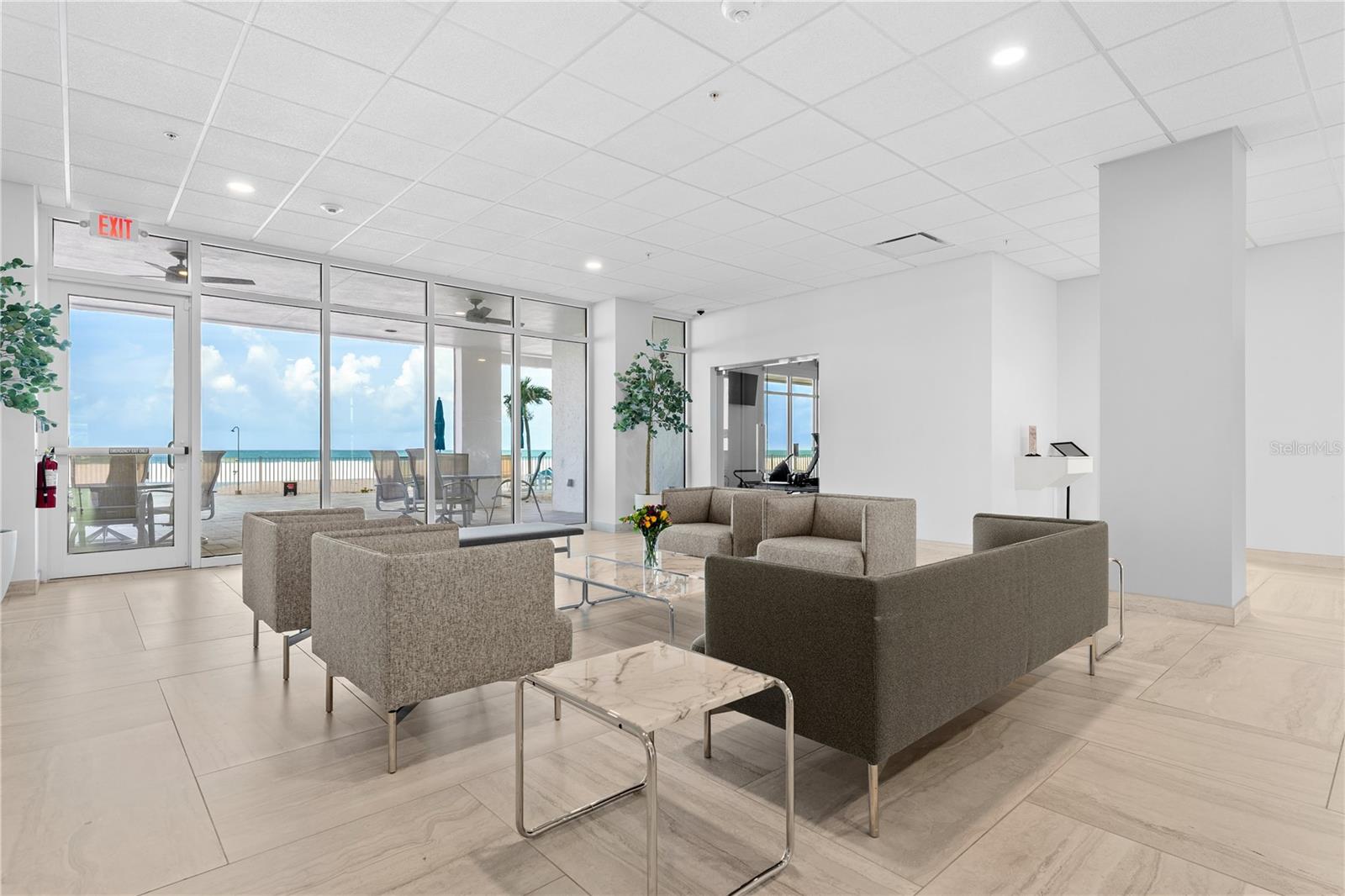 LIDO REGENCY - Residential