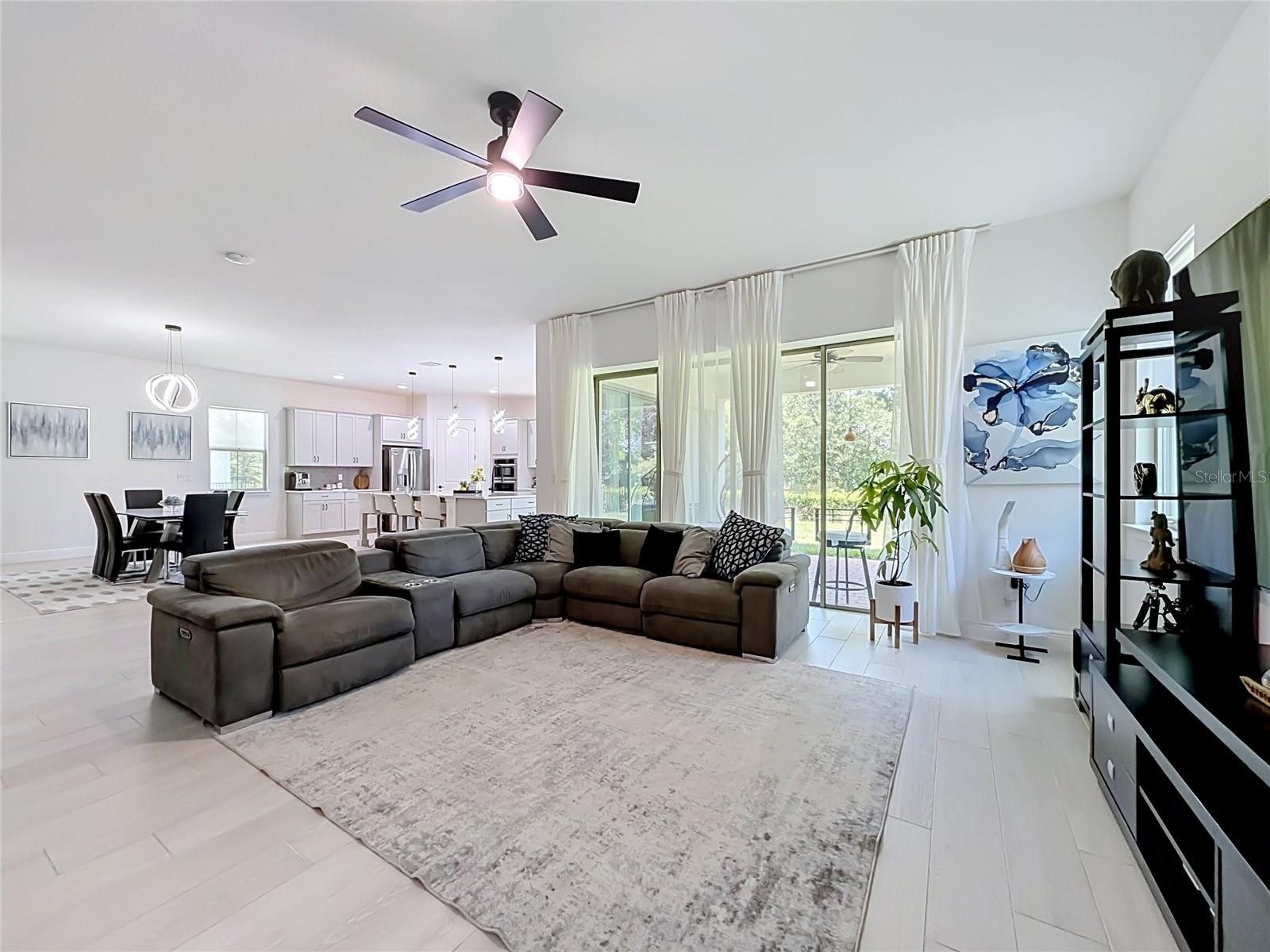TWIN LAKES PH 8 - Residential Lease