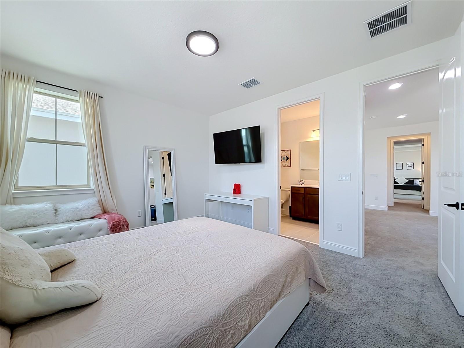 TWIN LAKES PH 8 - Residential Lease