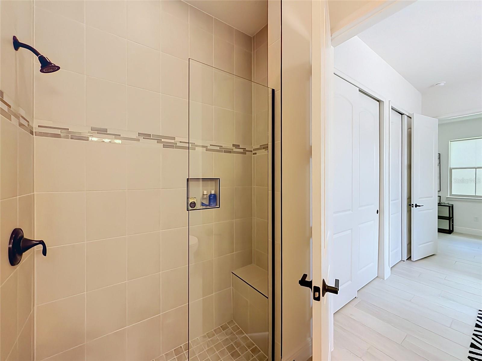 TWIN LAKES PH 8 - Residential Lease