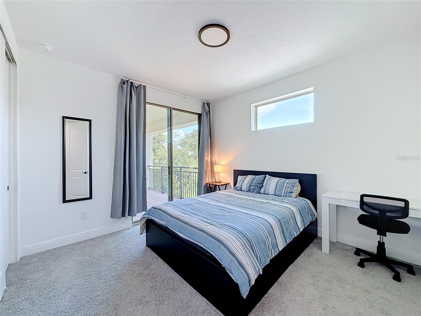 TWIN LAKES PH 8 - Residential Lease