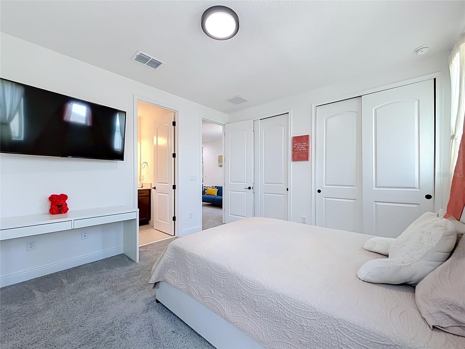 TWIN LAKES PH 8 - Residential Lease