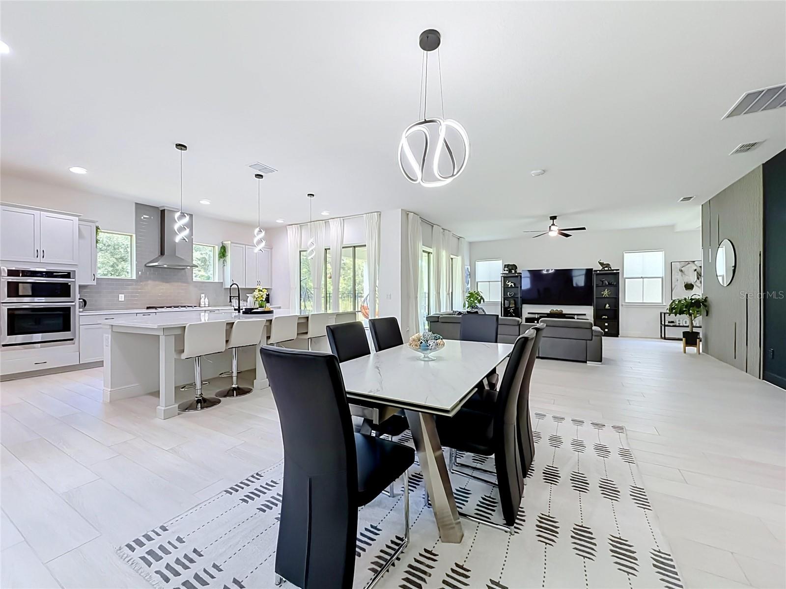TWIN LAKES PH 8 - Residential Lease