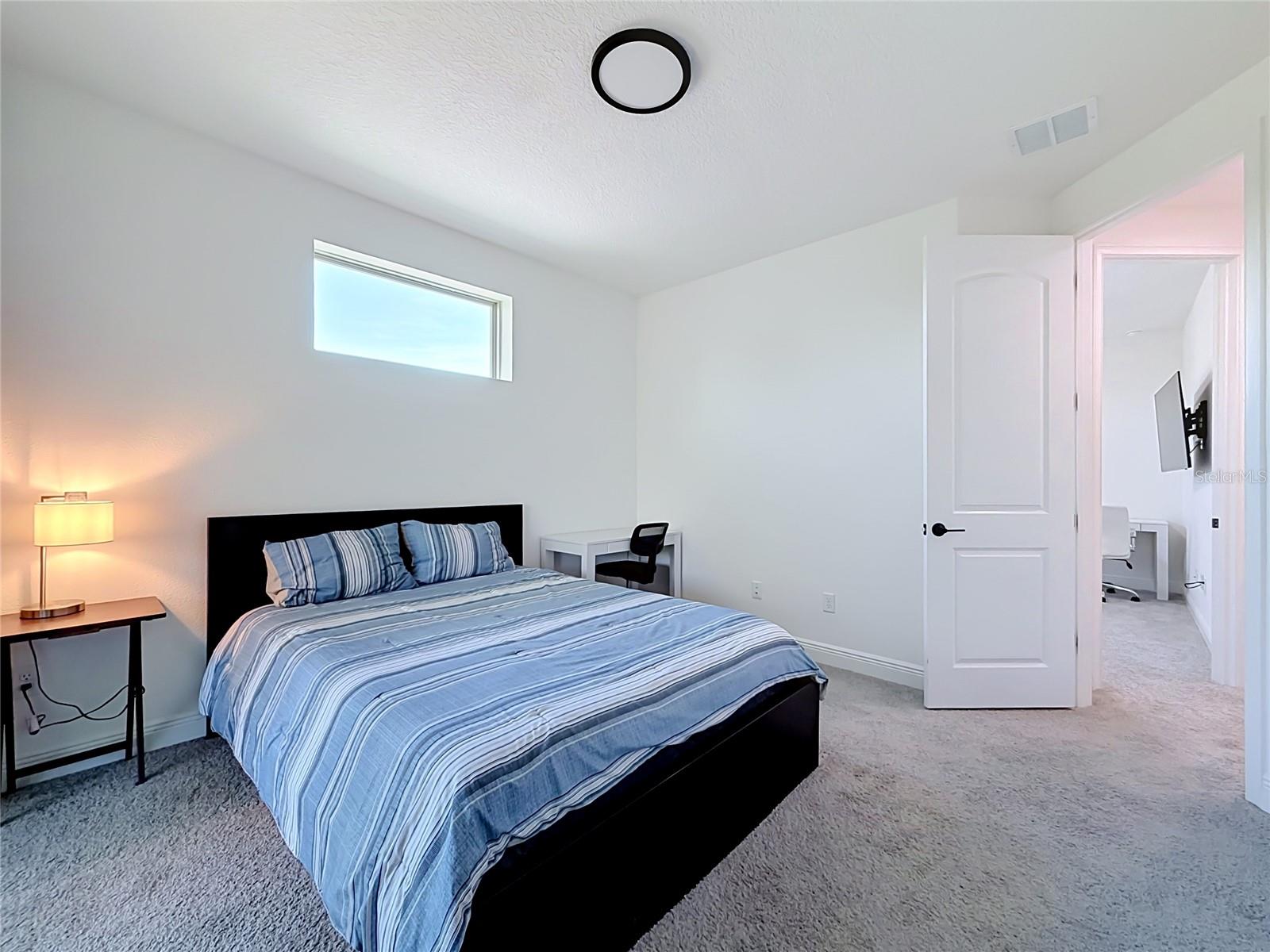 TWIN LAKES PH 8 - Residential Lease