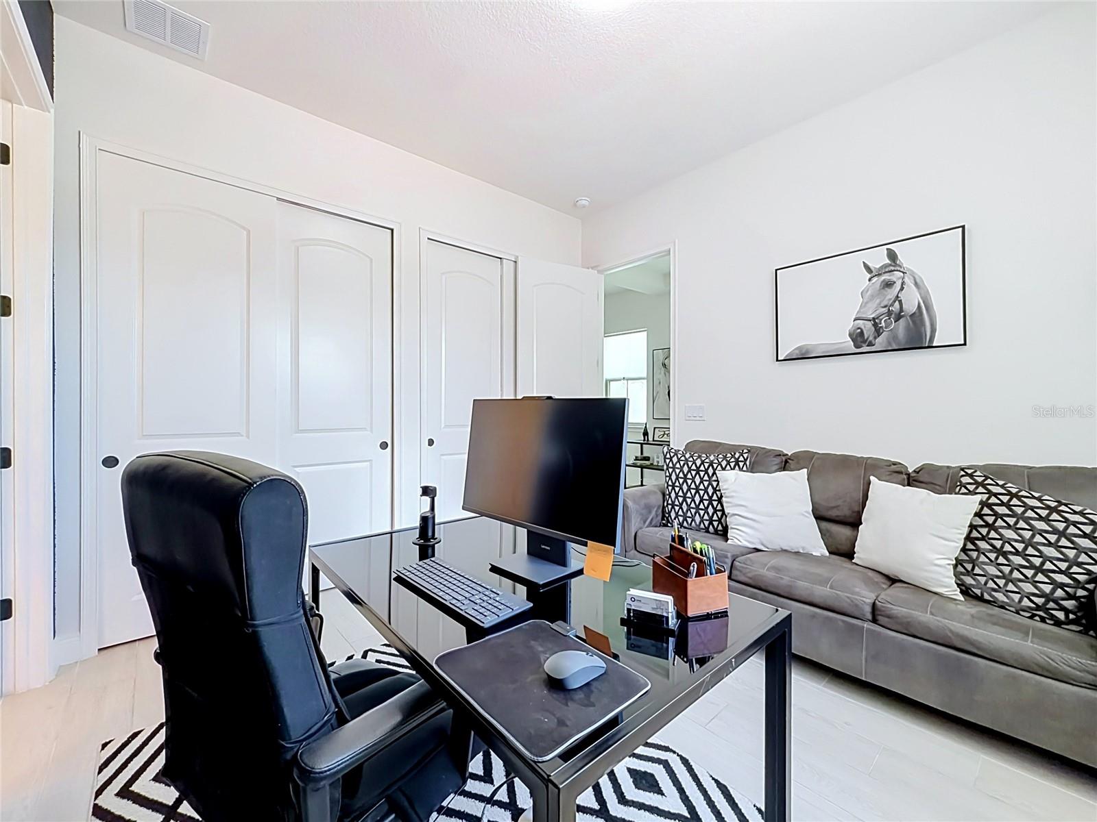 TWIN LAKES PH 8 - Residential Lease
