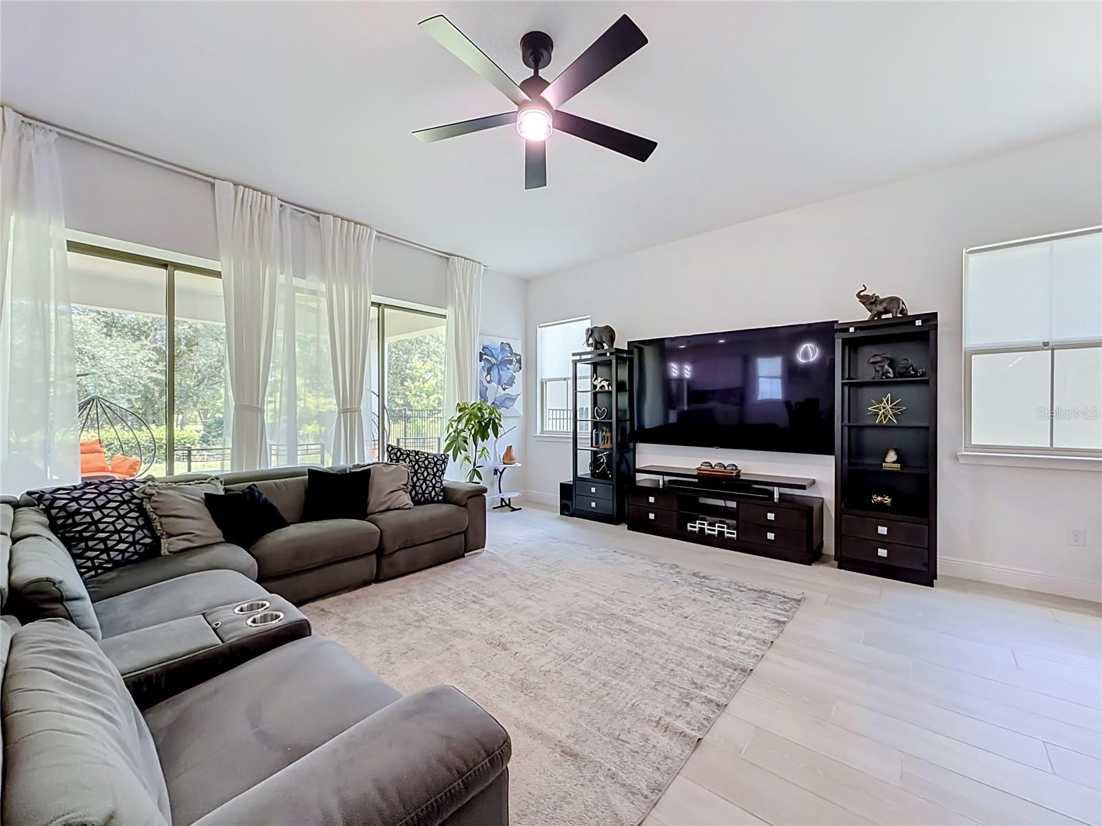 TWIN LAKES PH 8 - Residential Lease
